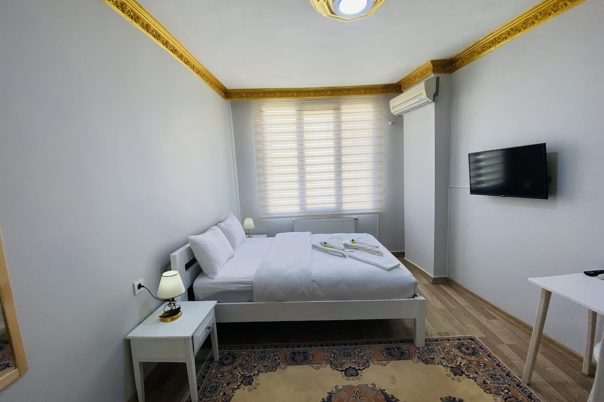 Standard Double Room | Premium bedding, in-room safe, soundproofing, iron/ironing board