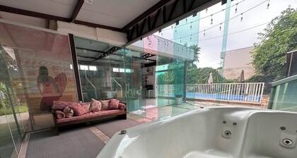 Modernist House in Lago Sul