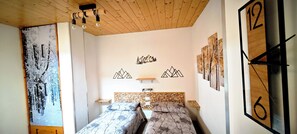 2 chambres, fer et planche à repasser, Wi-Fi gratuit, draps fournis