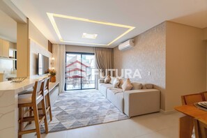 Living area - APARTMENT FOR SEASONAL RENTAL – CANTO GRANDE, BOMBINHAS (LA007EF) (Canto Grande Bombinhas)