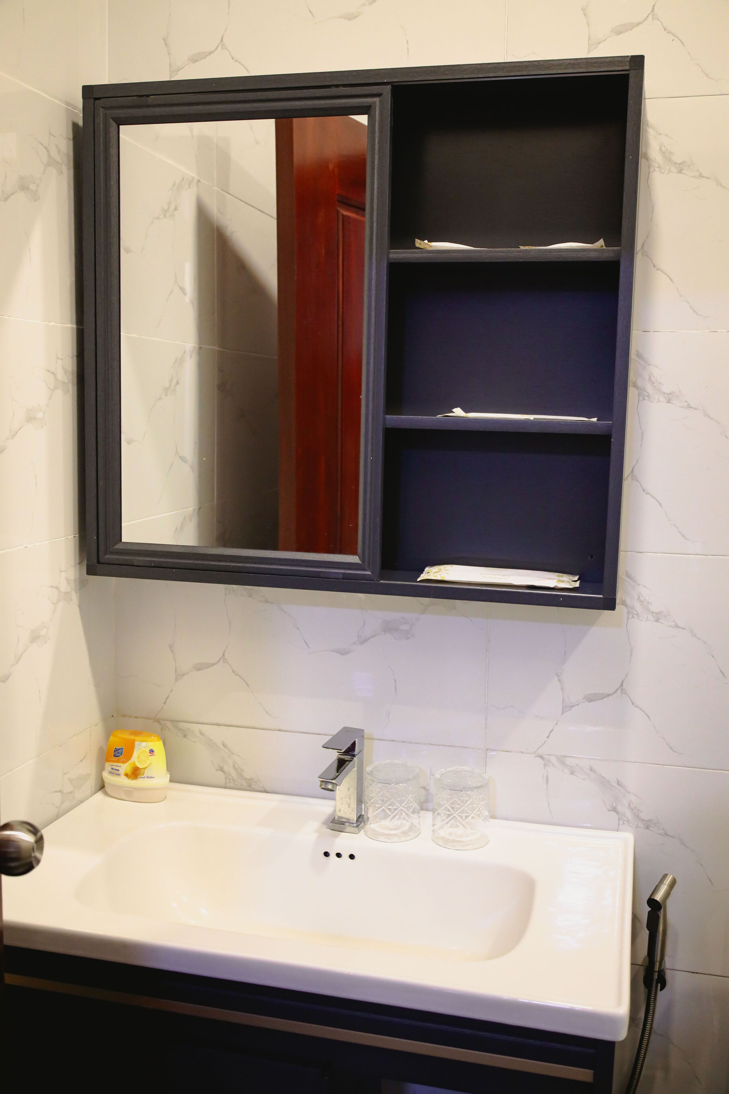 executive double room, 1 king bed, city view | bathroom | shower, rainfall showerhead, free toiletries, hair dryer