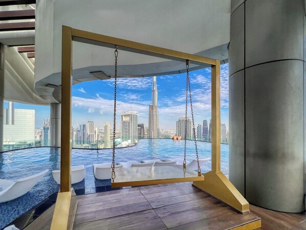 Pool - Quasi-Homes | Paramount Midtown 3BR, Pool & Gym (Dubai)