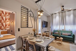 Interior - Sublime 2 bedroom flat Batignolles Montmartre (Paris)