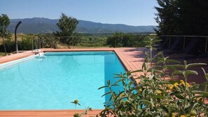 Piscina coperta, piscina all'aperto