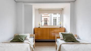 2 Schlafzimmer, Bügeleisen/Bügelbrett, Reisekinderbett, kostenloses WLAN