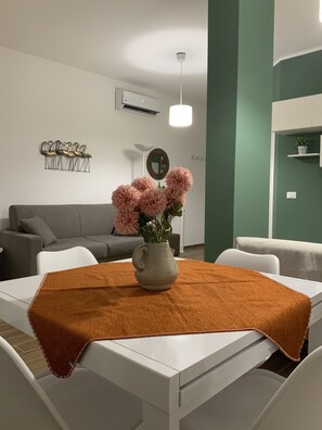 Dining - Reef Mondello Apartment (Palermo)
