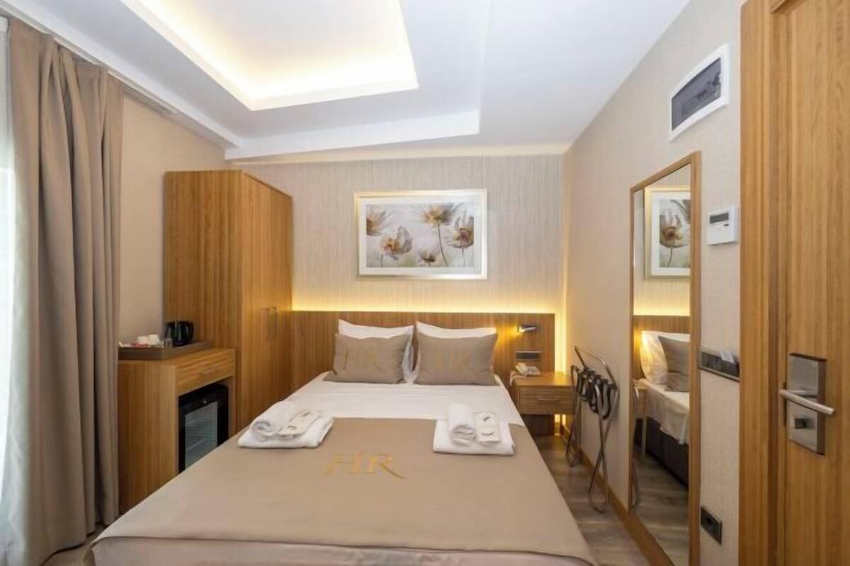 Minibar, caja de seguridad en la habitación y sistema de insonorización 