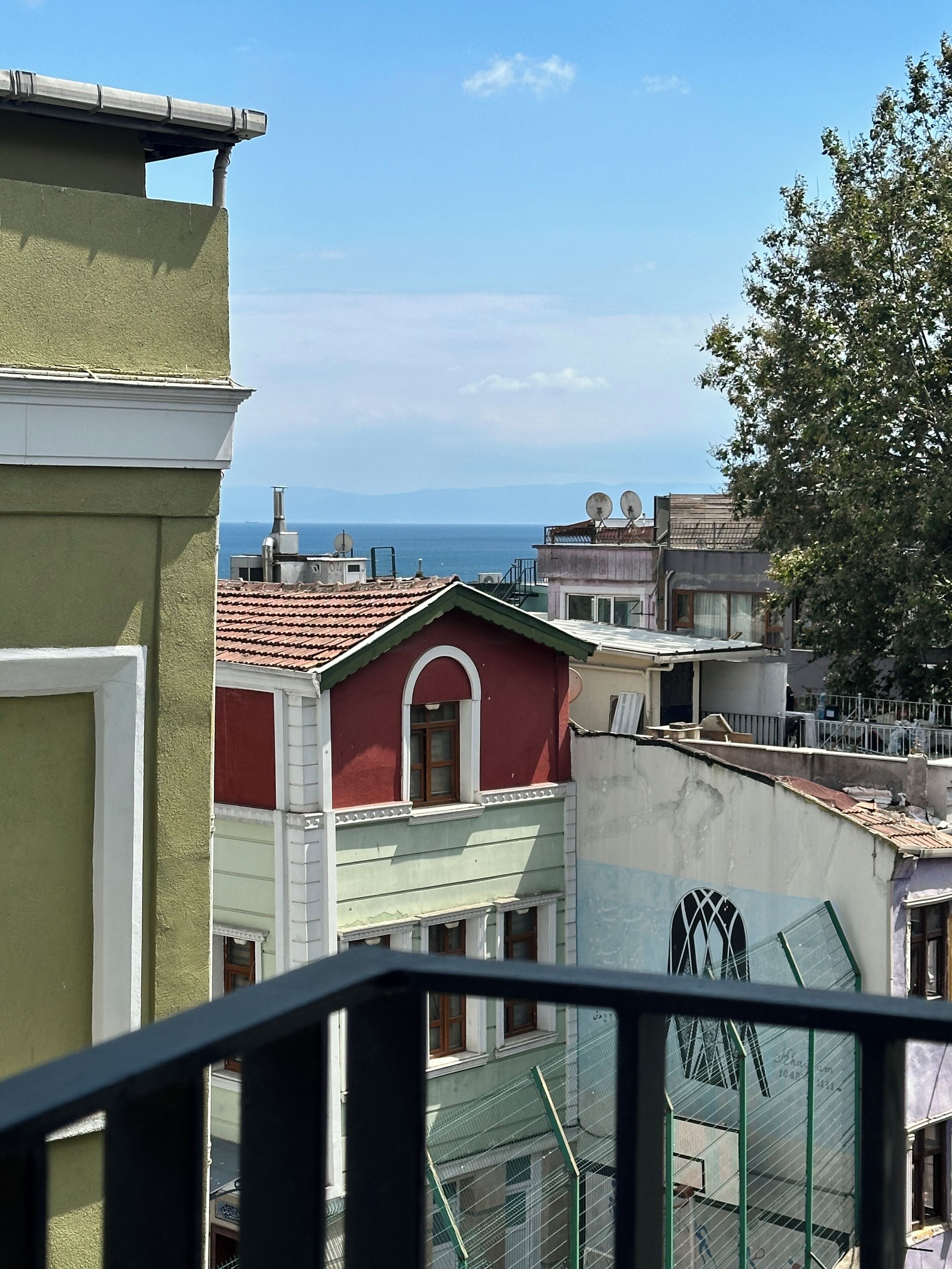 Phòng đôi có tầm nhìn toàn cảnh, 1 giường cỡ queen, quang cảnh một góc biển | Minibar, két bảo mật tại phòng, phòng cách âm 