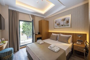 Habitación estándar doble | Minibar, caja fuerte, sistema de insonorización