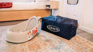 1 makuuhuone, vauvan matkasänky, ilmainen Wi-Fi, vuodevaatteet