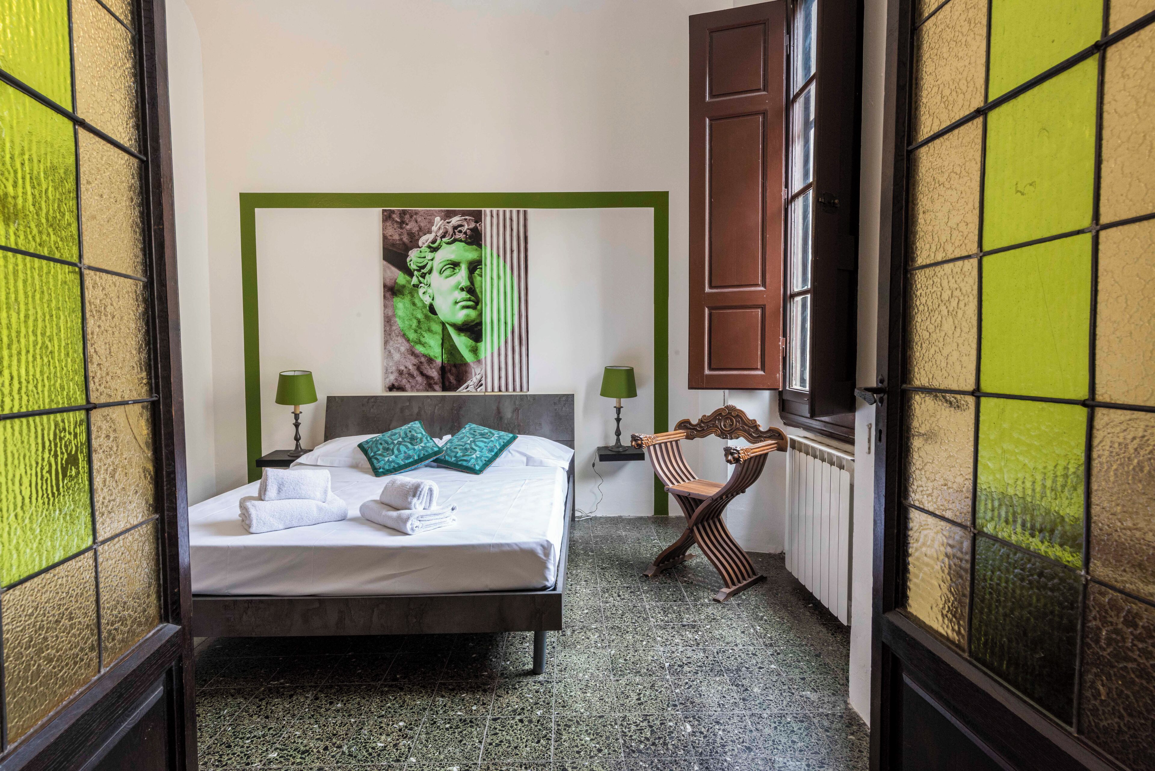 Apartemen Comfort | Seprai premium, selimut bulu angsa, dan didekorasi berbeda-beda