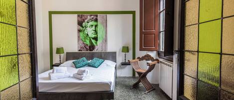 Apartemen Comfort | Seprai premium, selimut bulu angsa, dan didekorasi berbeda-beda