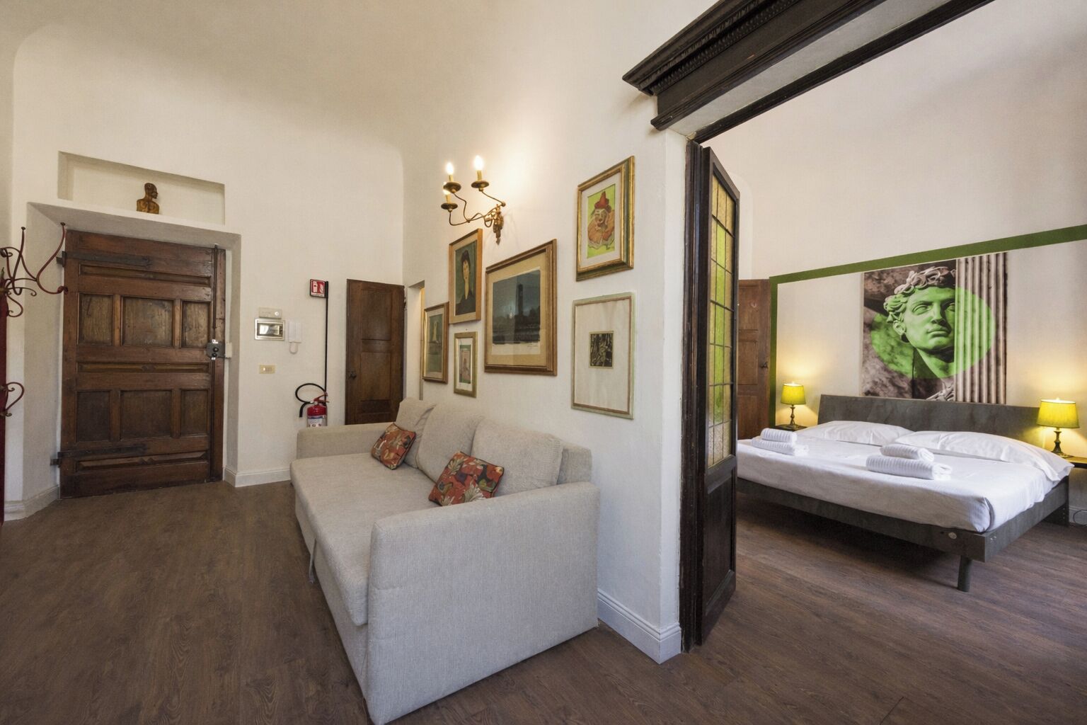Apartamento Confort | Ropa de cama de alta calidad y edredones de plumas