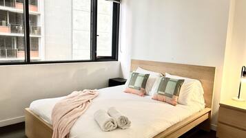 2 bedrooms, iron/ironing board, travel cot, WiFi