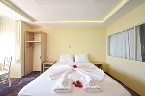 Standard Room | 1 bedroom, premium bedding, desk, laptop workspace - Koç pansiyon (Demre)