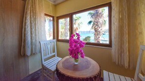 Classic Room | 1 bedroom, premium bedding, desk, laptop workspace - Koç pansiyon (Demre)