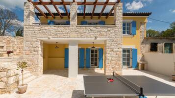House, Smoking | 3 bedrooms