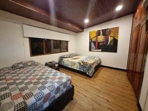 Classic-huone | Työpöytä, ilmainen Wi-Fi