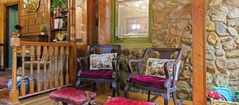 Walk Downtown~Game Room~Gym~Fire Pit~Hammock!