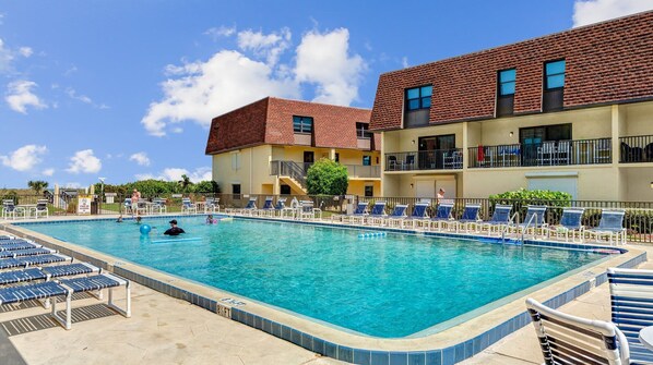 Pool - Sea La Vie at Cocoa Beach (Cocoa Beach)