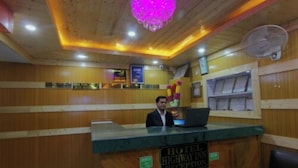 Reception - Goroomgo Highway Inn Manali (Manali)