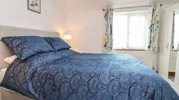 2 bedrooms, individually decorated, individually furnished, free WiFi