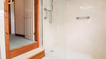 Shower, towels