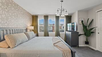 4 bedrooms, desk, iron/ironing board, travel cot
