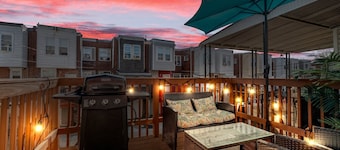 Uptown Gem - Comfort. Cleanliness. Character!