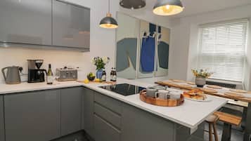 Fridge, dishwasher, electric kettle, toaster
