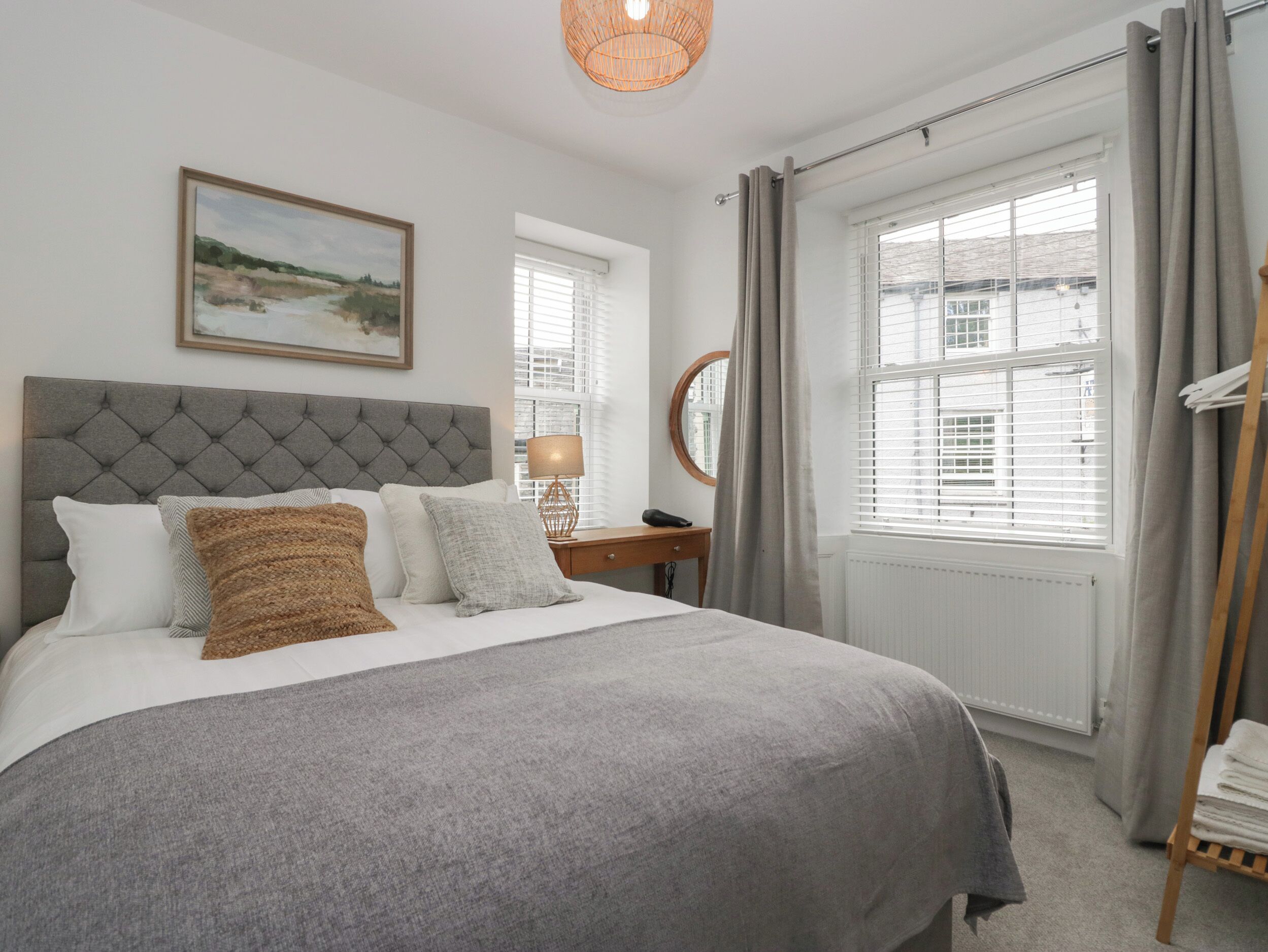 4 bedrooms, individually decorated, individually furnished, free WiFi