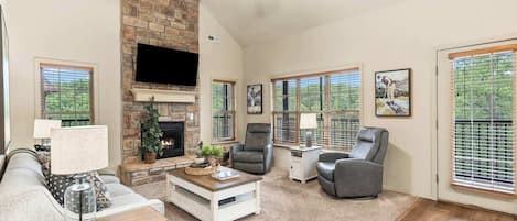 Condo, Multiple Beds, Fireplace, Mountain View (The Golf Shack) | Living area | 42-inch flat-screen TV with digital channels, fireplace