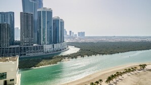 Apartment - Beachside Bliss and Panoramic Views on Reem Island (Abu Dhabi)