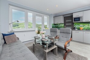 Apartment, 1 Bedroom, Kitchen | 1 bedroom, bed sheets - Sea Style Apartment by Renters (Gdansk)