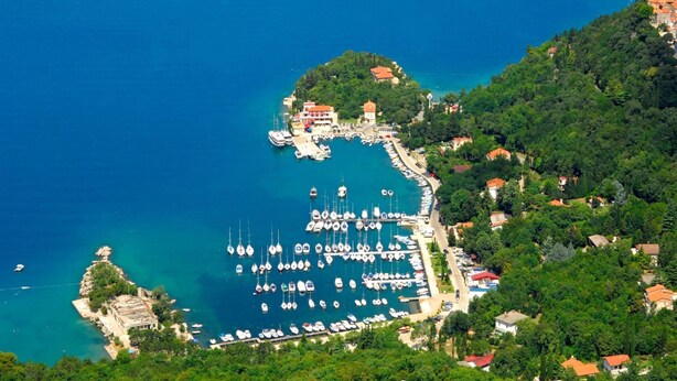 House - Holiday Houses, Villas Antonia - in old City Center (Omisalj)