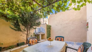 House | Exterior - Holiday Houses, Villas Antonia - in old City Center (Omisalj)