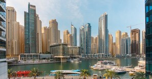 Apartment, Smoking | 3 bedrooms - Big Bright Luxury Marina View Apt Near Beach (Dubai)