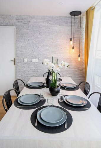 T3 B&B INN TGV RER B&C Balneo Wifi Netflix