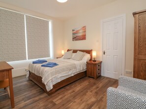 Cottage | Interior - At the Bay Apartment (Ilfracombe)