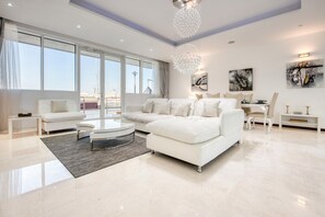Apartment | 2 bedrooms - Stunning Sea View Private Beach on the Palm (Dubai)