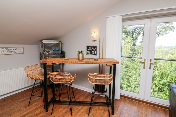 Cottage | Interior