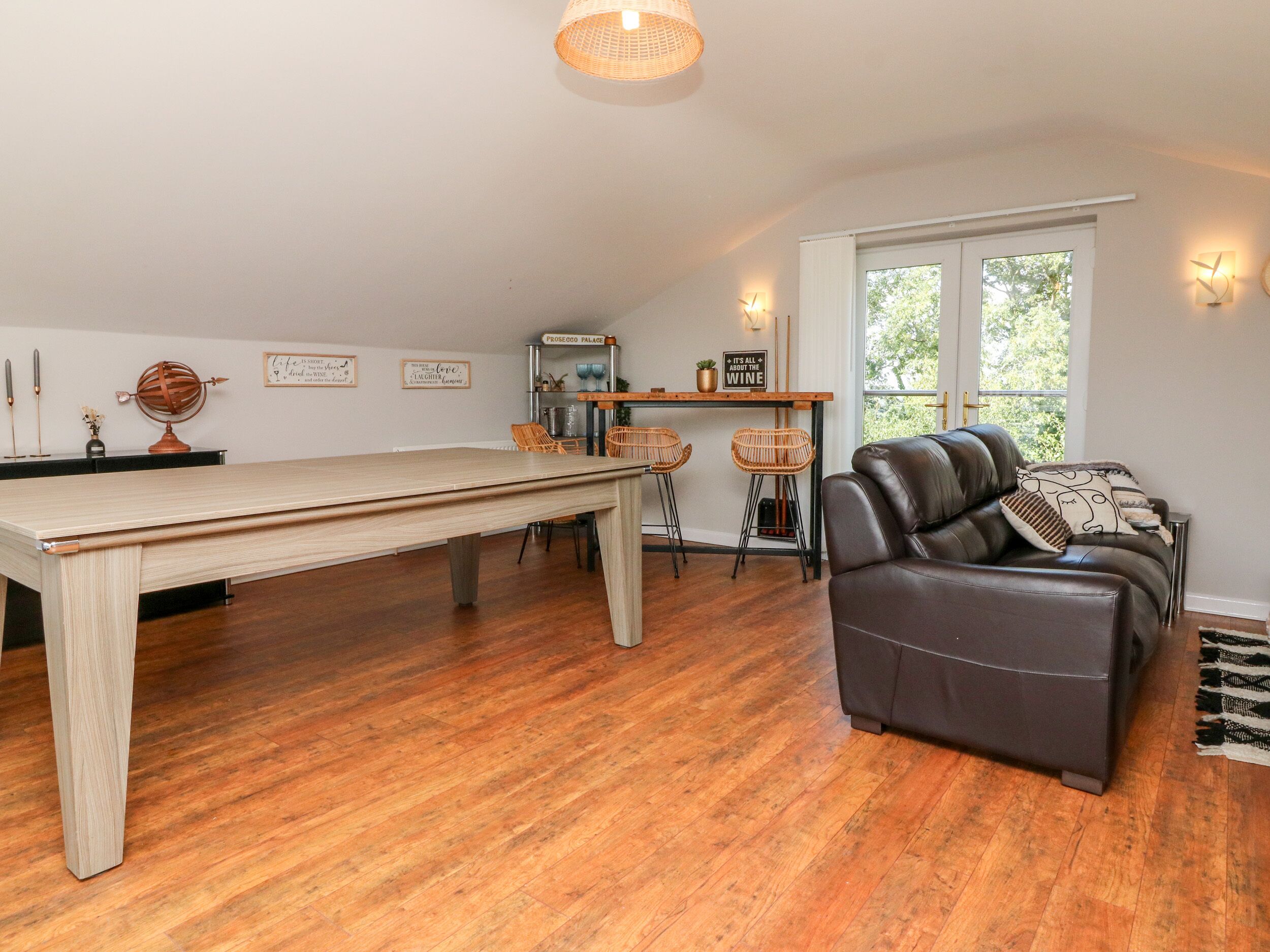 Cottage | Interior