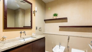 Unclassified image, 4 of 20, button - Chic Stay on the Palm wz Private Beach Access (Dubai)
