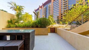 Unclassified image, 3 of 20, button - Chic Stay on the Palm wz Private Beach Access (Dubai)