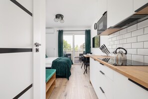 Studio, Balcony | Living area