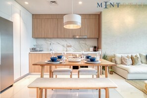 Apartment | 2 bedrooms - Luxury Sea View Living on Emaar Beachfront (Dubai)