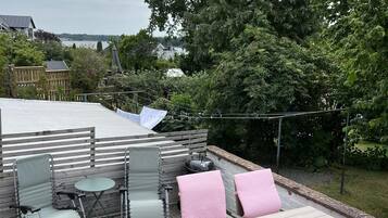 Apartment | Outdoor dining