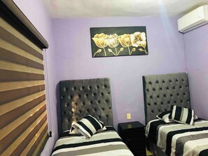 2 chambres, fer et planche à repasser, Wi-Fi, draps fournis