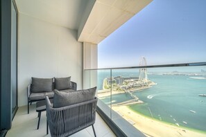 Apartment, Smoking | 3 bedrooms