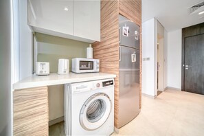 Studio - Bright Homey Studio Apartment in JLT (Dubai)